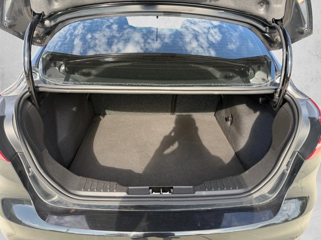 Used 2018 Ford Focus SE FWD image 6