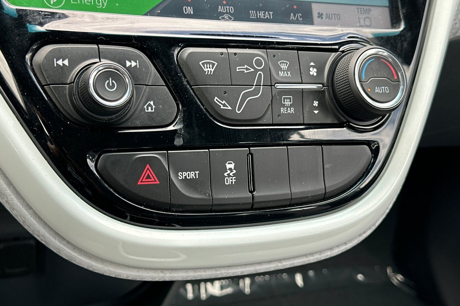 Used 2021 Chevrolet Bolt LT FWD image 19