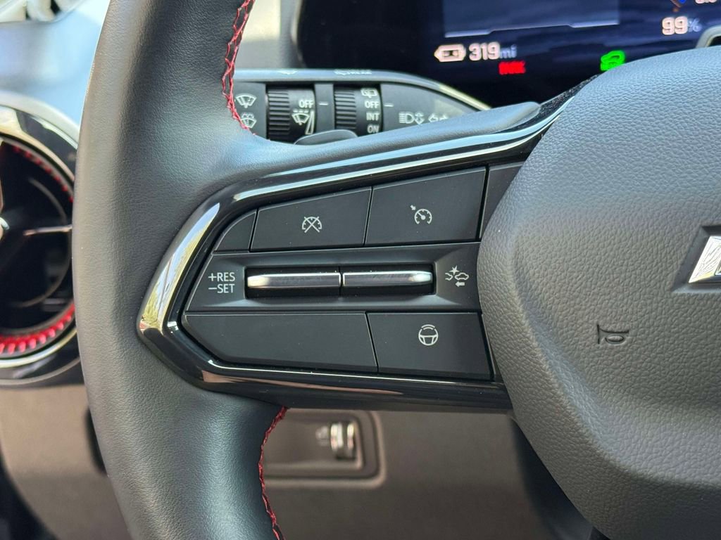 Used 2024 Chevrolet Equinox EV RS image 31