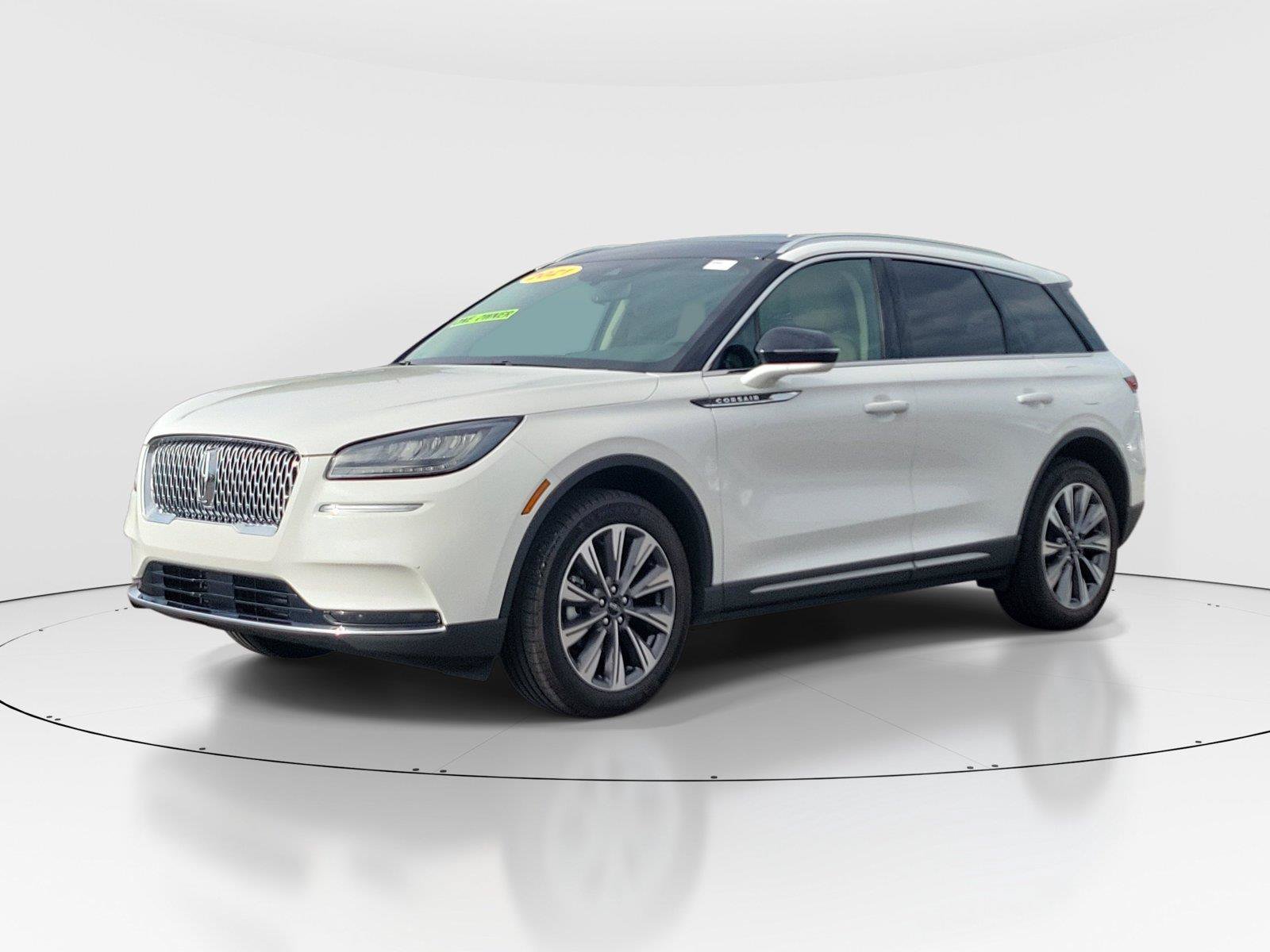 Used 2021 Lincoln Corsair Reserve w/ Elements Package FWD image 2