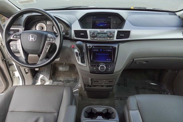 Used 2015 Honda Odyssey Touring image 12