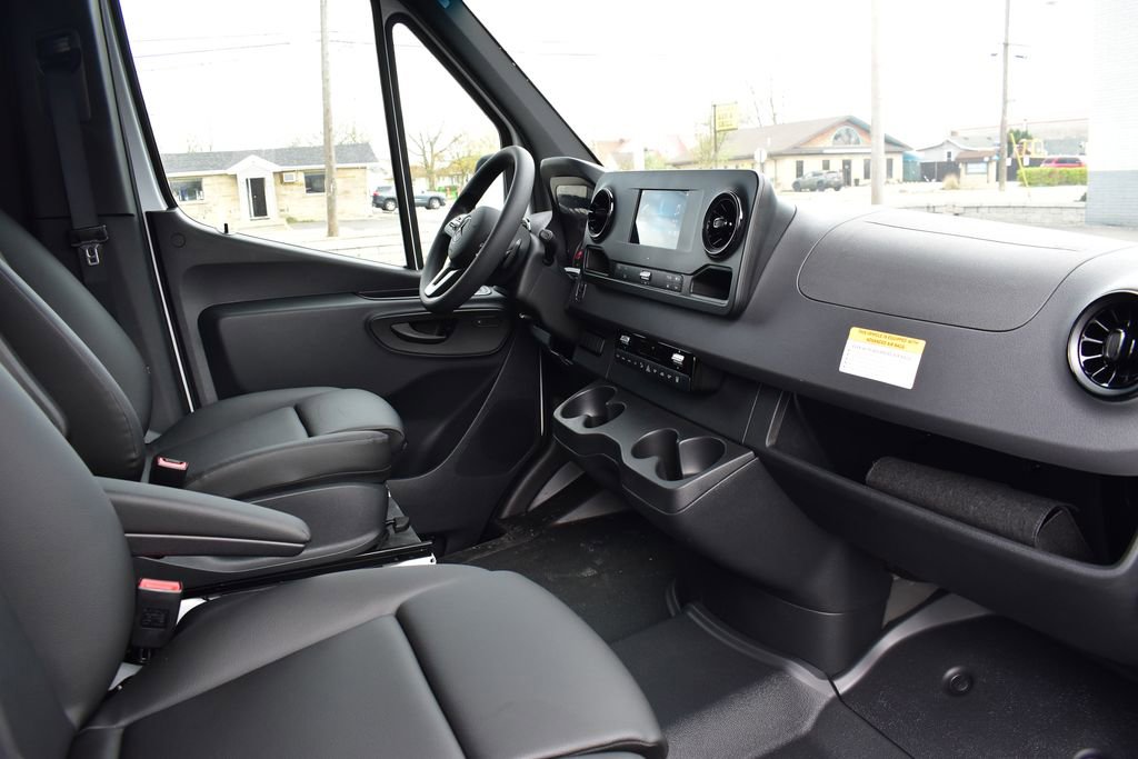 Certified 2024 Mercedes-Benz Sprinter 2500 image 32