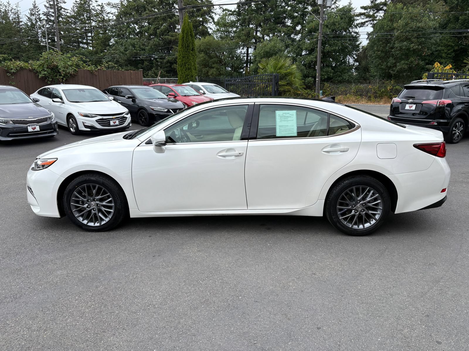 Used 2018 Lexus ES 350 w/ Navigation System Package FWD image 4