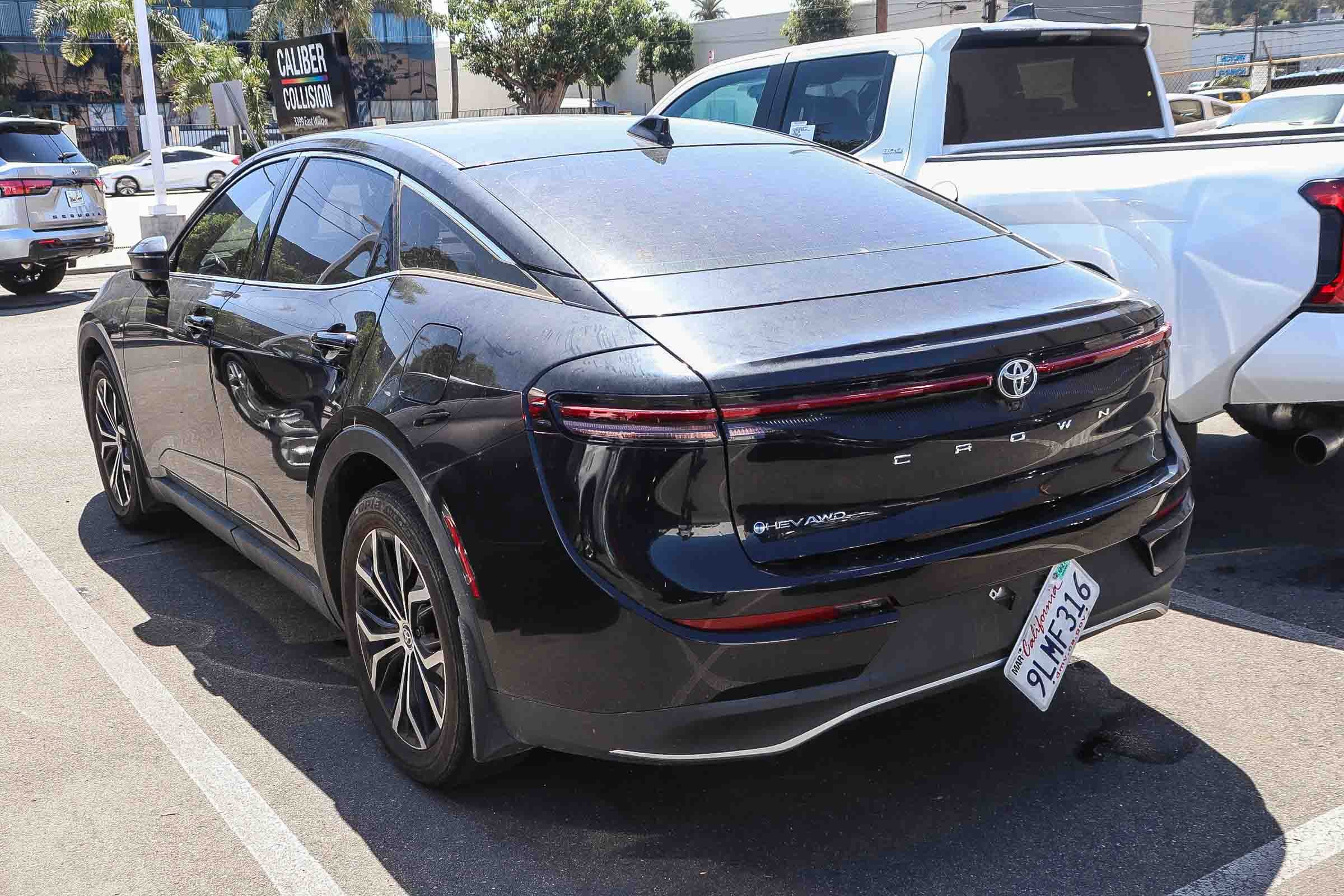 Used 2024 Toyota Crown XLE w/ Carpet Mat Package (TMS) image 9