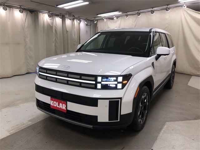 Certified 2025 Hyundai Santa Fe SE image 1