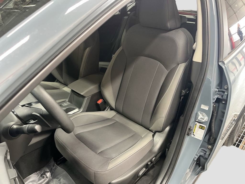 Used 2025 Subaru Crosstrek 2.0i Premium image 18