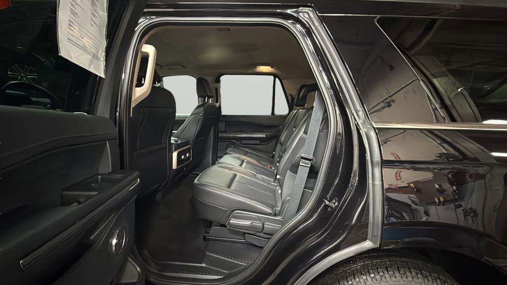 Used 2023 Ford Expedition XLT image 22