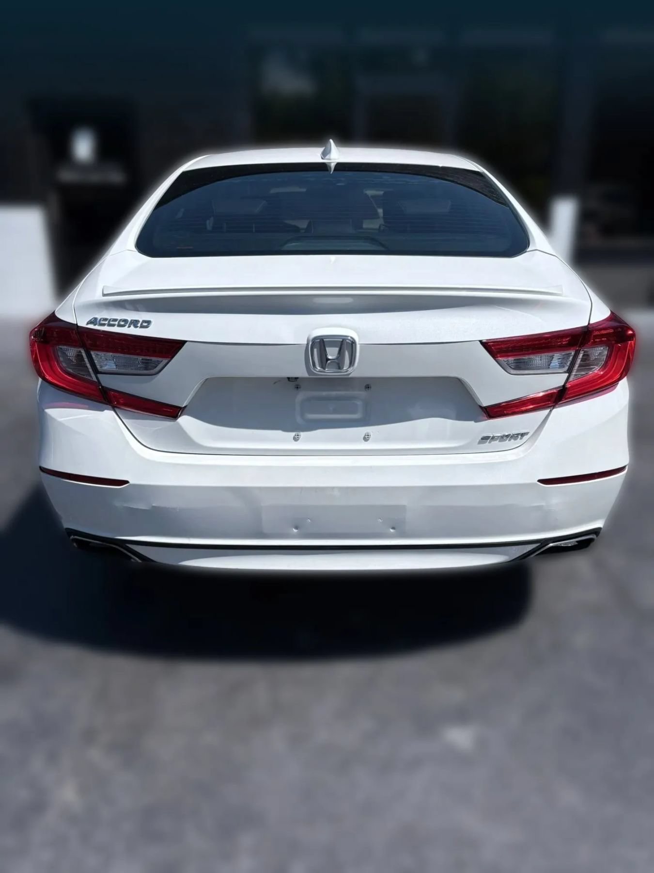 Used 2018 Honda Accord Sport image 4