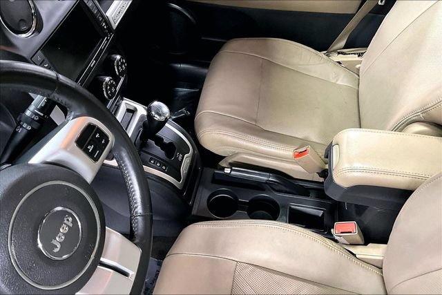 Used 2014 Jeep Compass Limited w/ Sun/Sound Group FWD image 17