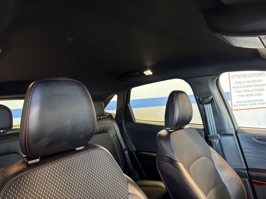 Used 2025 Ford Escape ST-Line AWD/4WD image 34