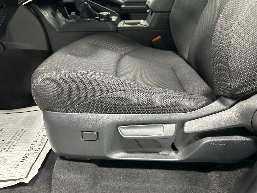 Used 2025 Toyota 4Runner SR5 AWD/4WD image 12