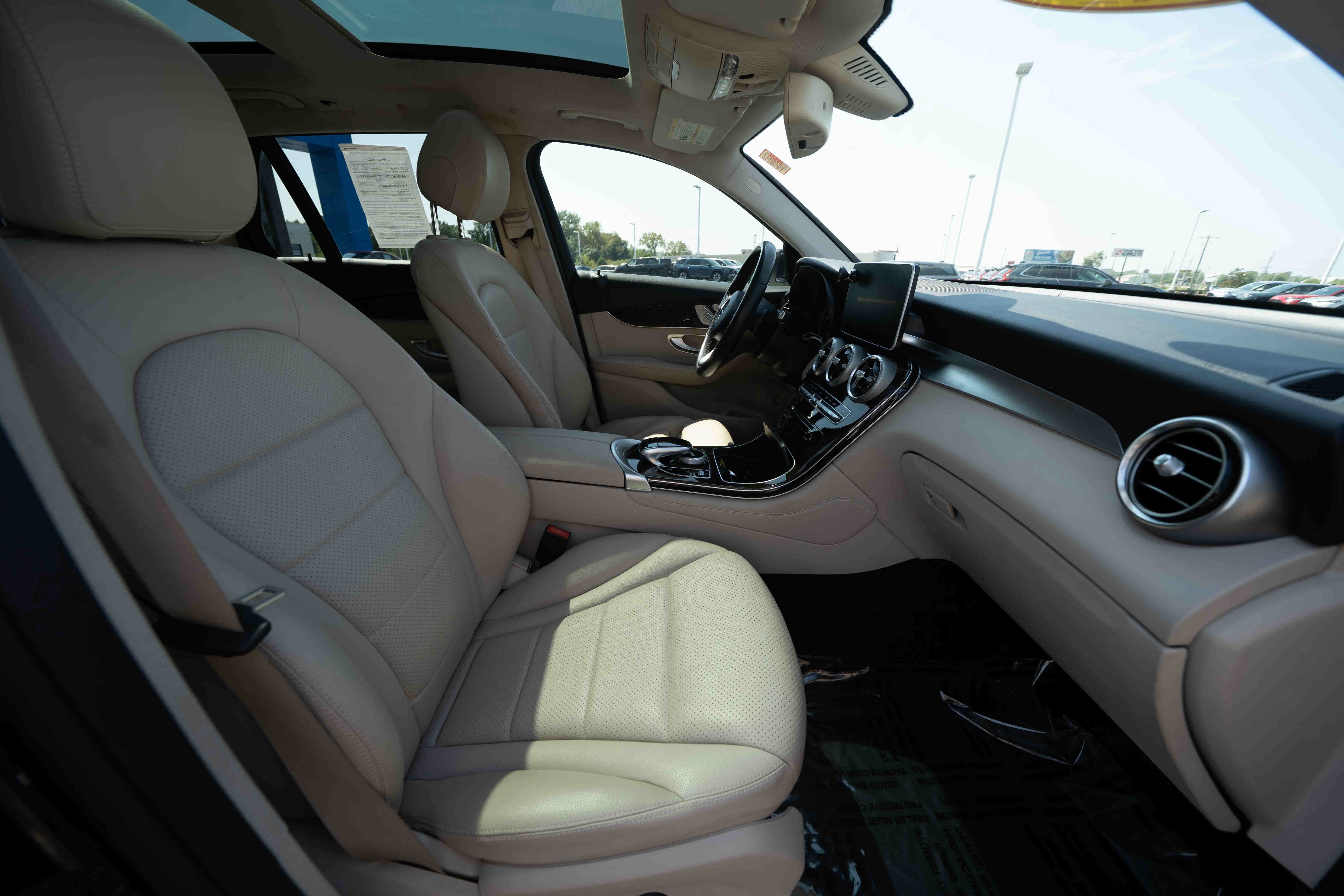 Used 2016 Mercedes-Benz GLC 300 image 27