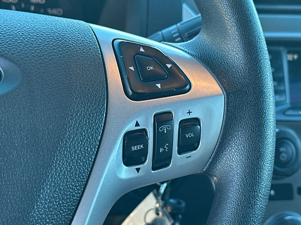 Used 2015 Ford Explorer FWD image 25