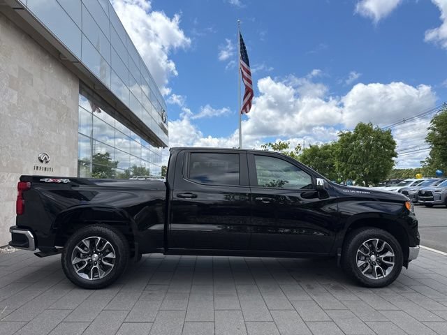 Used 2024 Chevrolet Silverado 1500 LT AWD/4WD image 9
