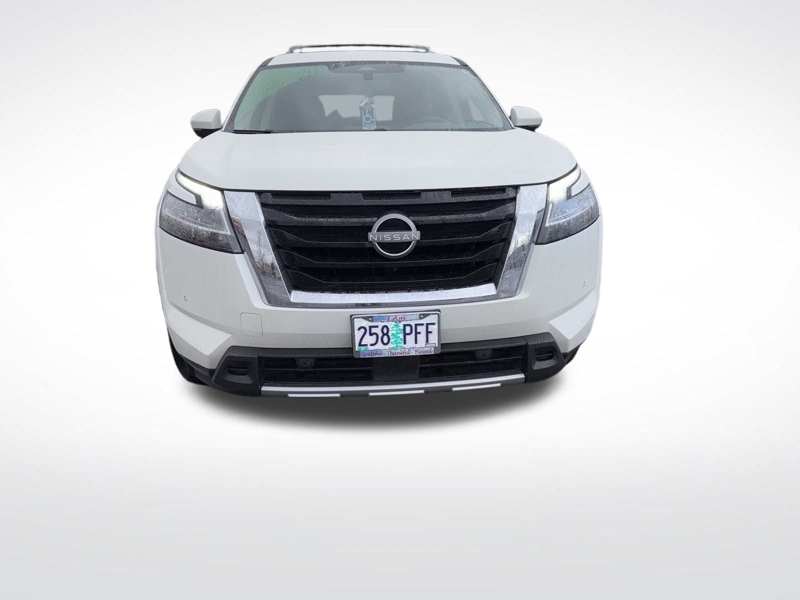 Used 2023 Nissan Pathfinder Platinum image 7