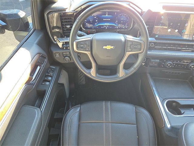 Used 2024 Chevrolet Silverado 2500 High Country w/ High Country Premium Package image 11