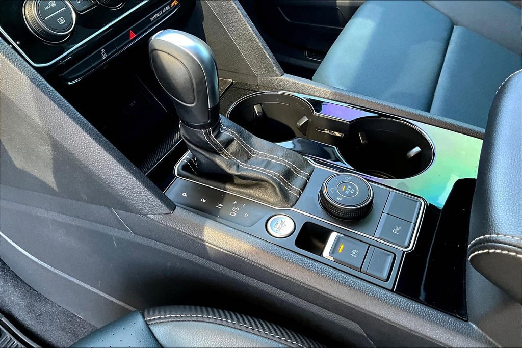 Used 2021 Volkswagen Atlas Cross Sport SEL R-Line image 17