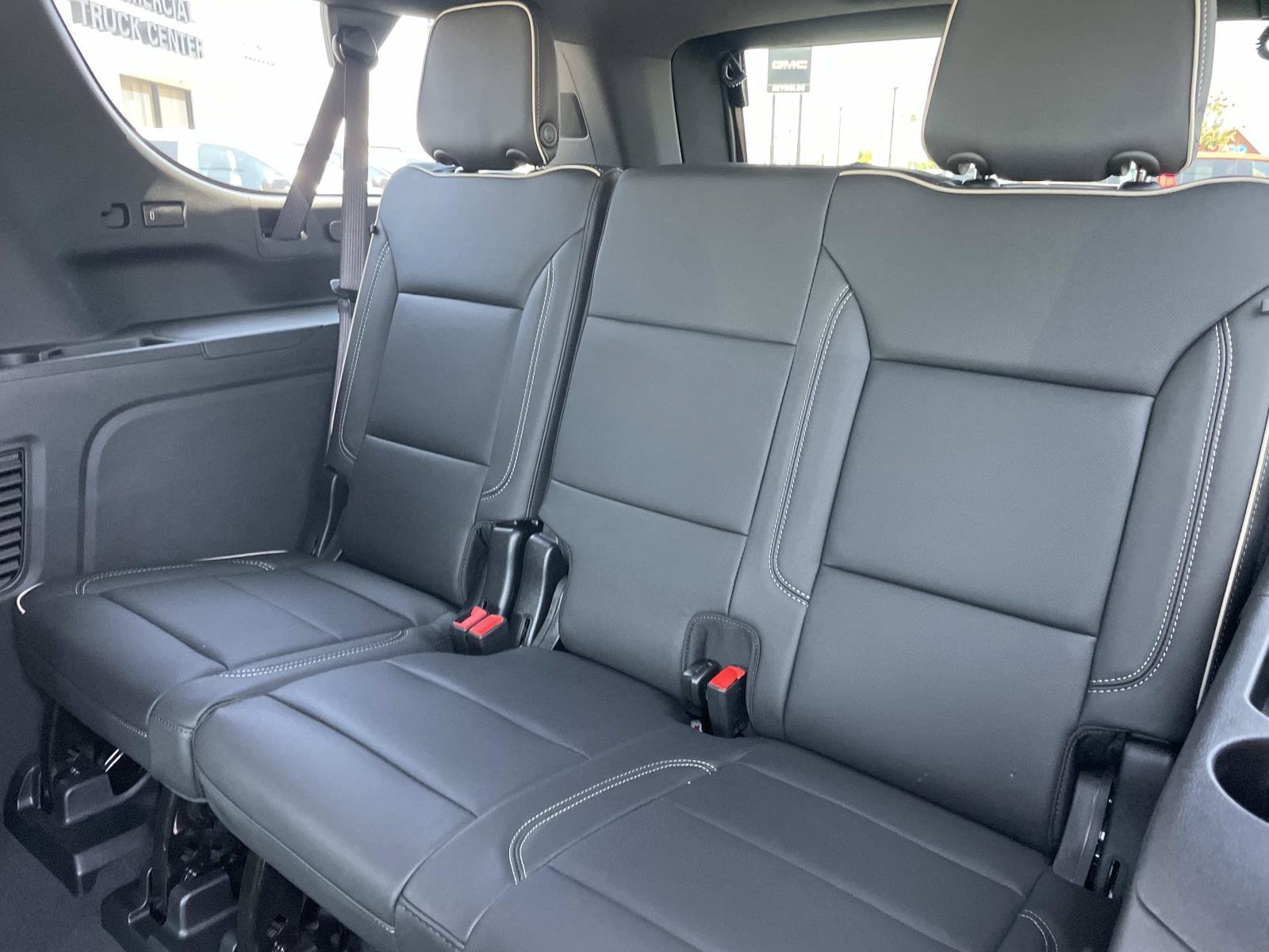 New 2026 GMC Yukon XL Elevation w/ Elevation Premium Package RWD image 25