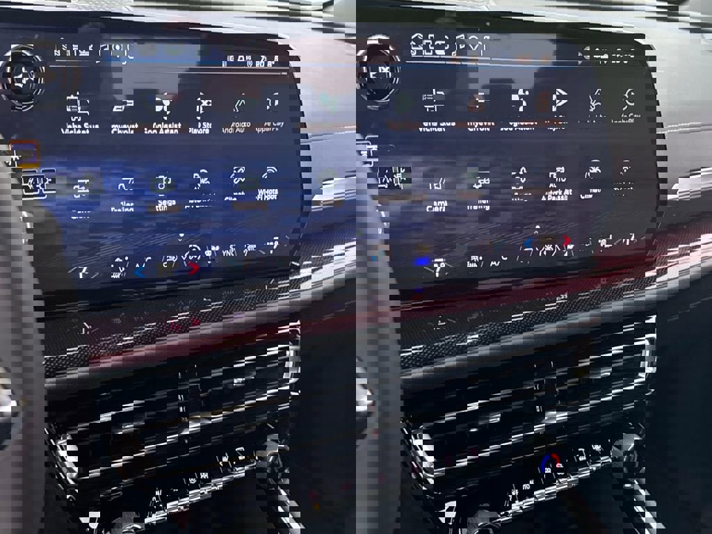 New 2026 Chevrolet Traverse Z71 w/ Enhanced Driving Package image 24