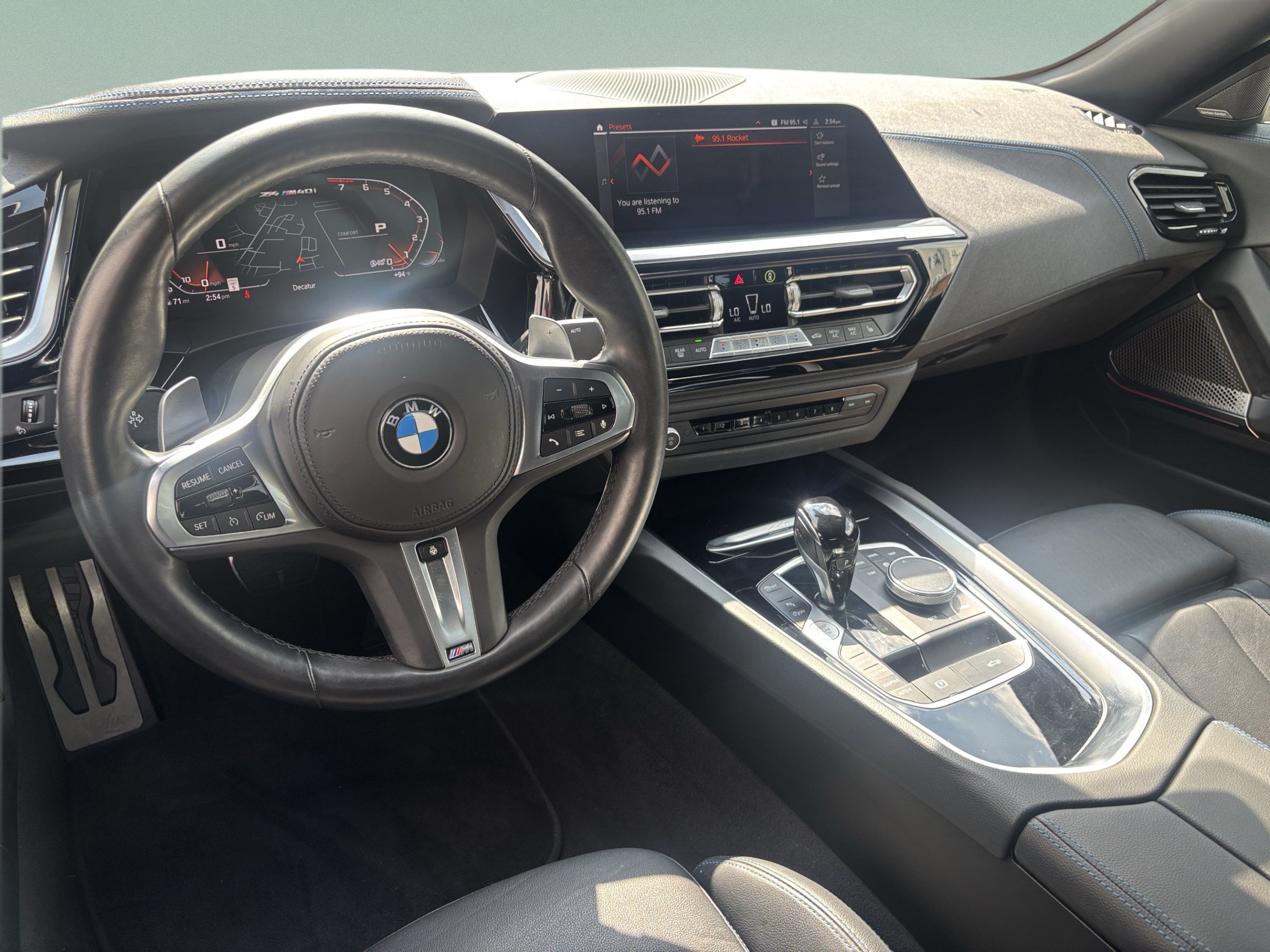 Used 2022 BMW Z4 M40i w/ Premium Package RWD image 9