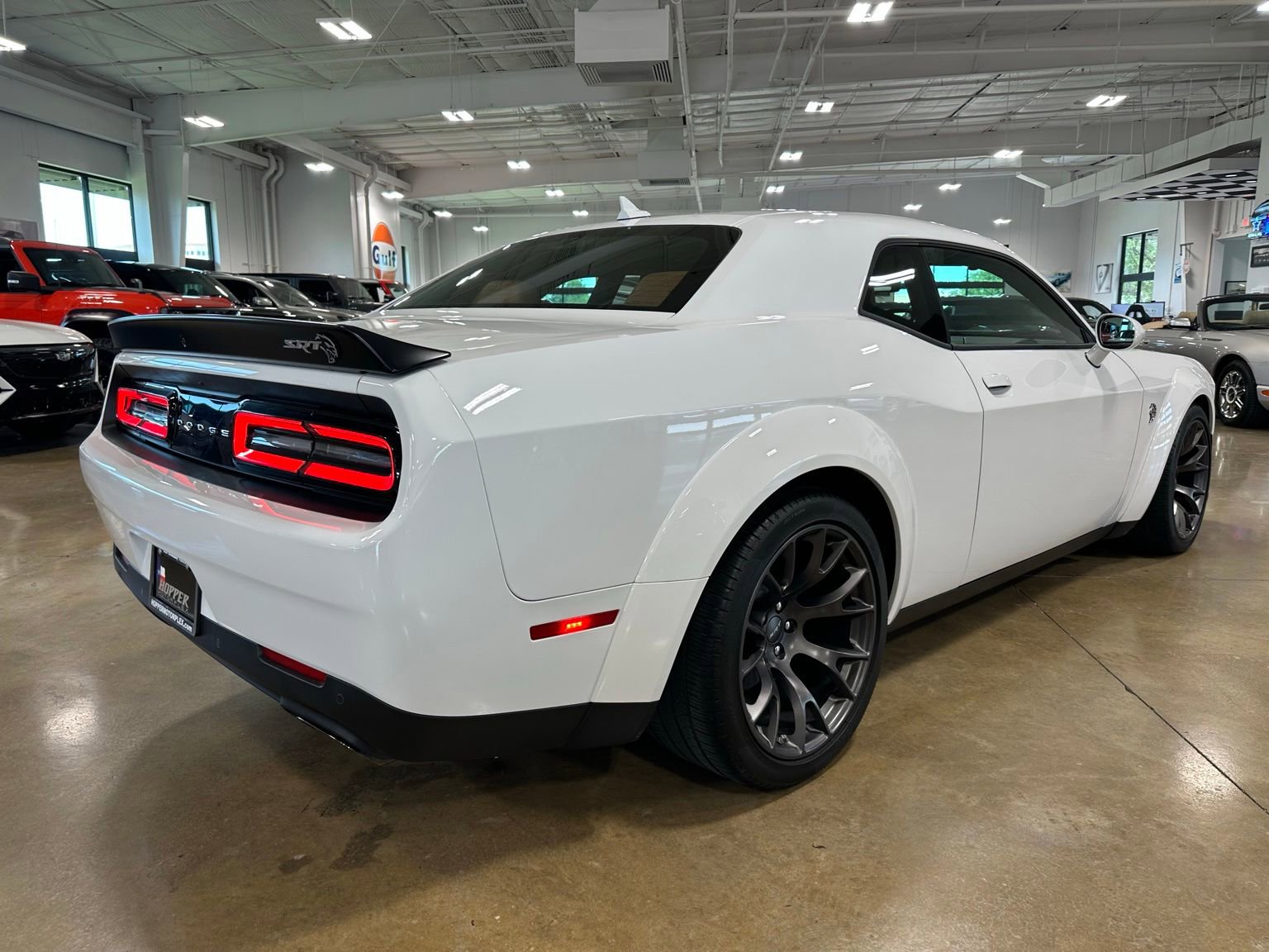 Used 2022 Dodge Challenger SRT Hellcat RWD image 9