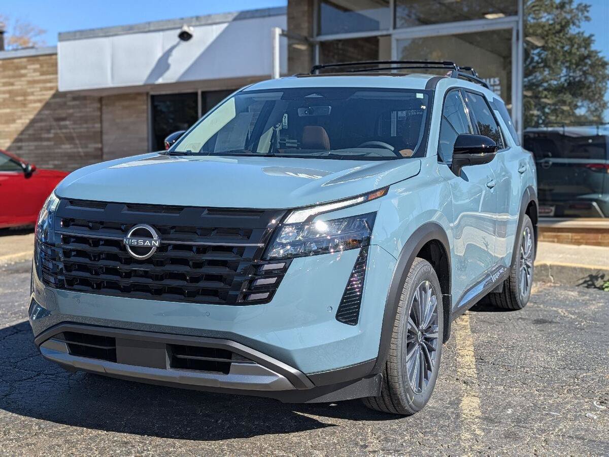 New 2026 Nissan Pathfinder Platinum AWD/4WD image 4