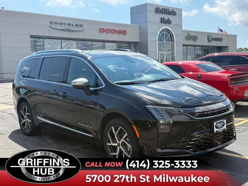 New 2027 Chrysler Pacifica Pinnacle w/ Theater Group
