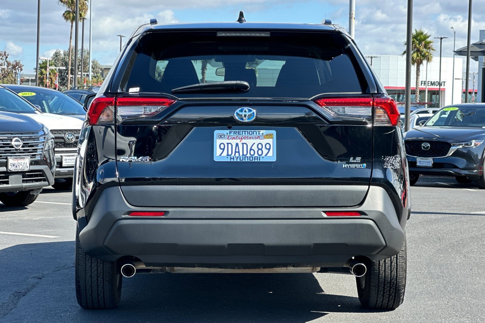 Used 2022 Toyota RAV4 LE image 4