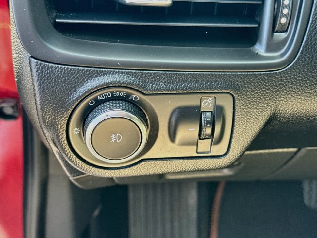 Used 2020 Buick Envision Essence FWD image 15