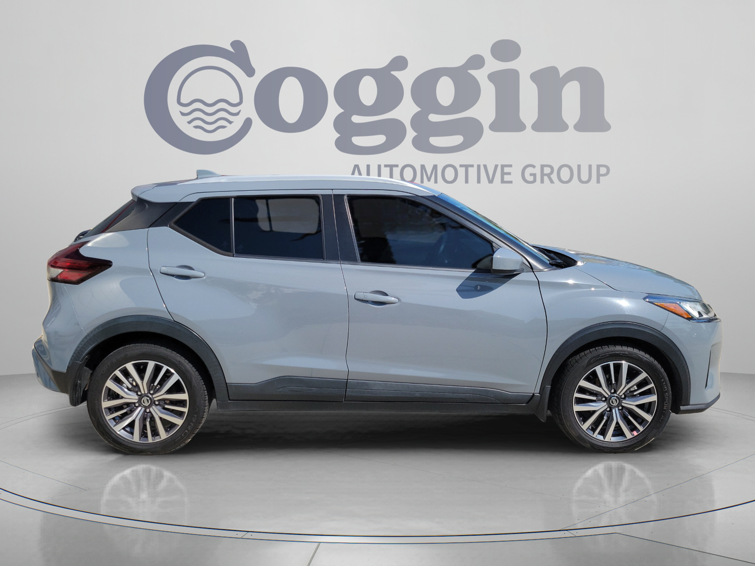 Used 2021 Nissan Kicks SV FWD image 4