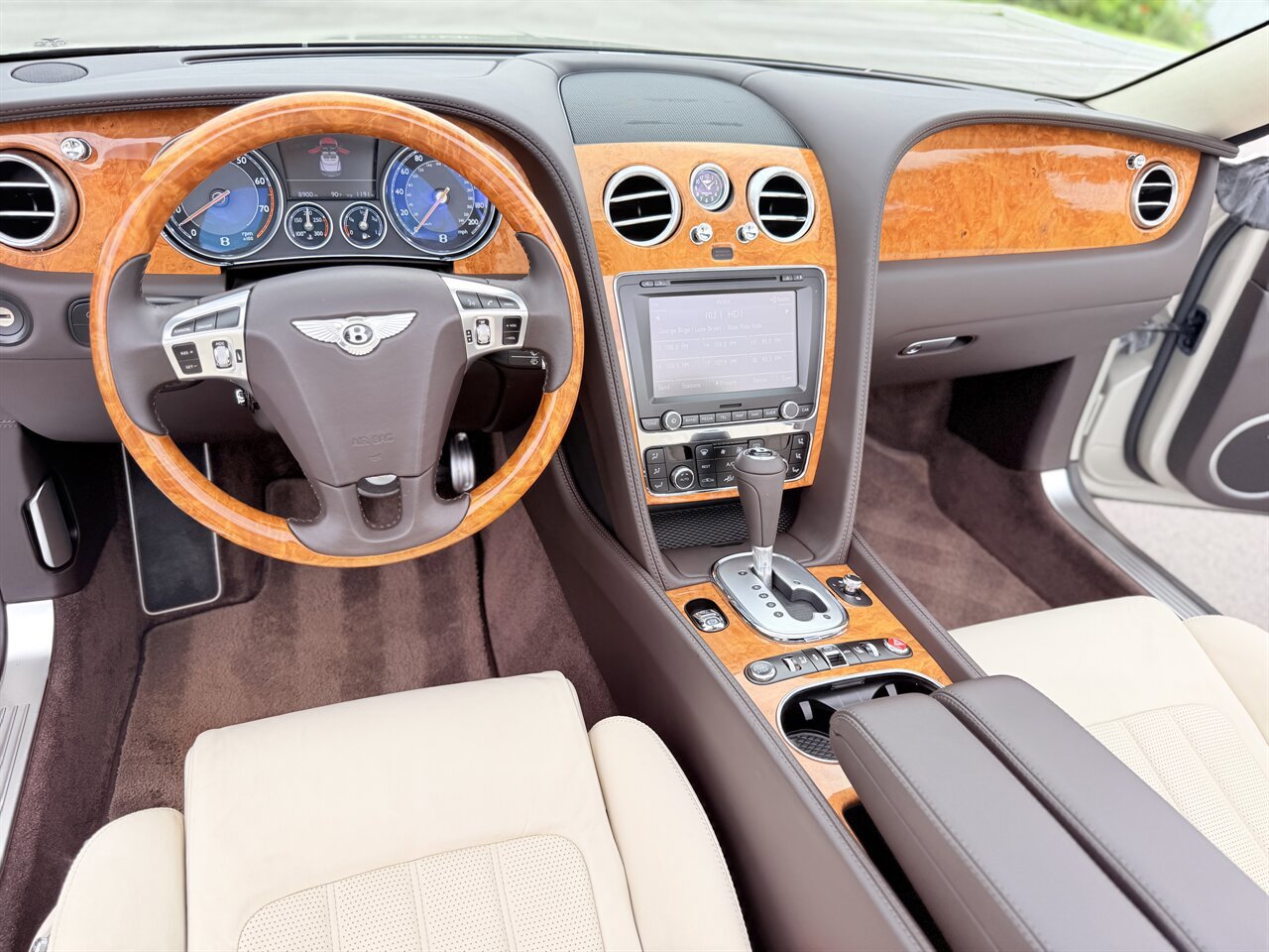 Used 2012 Bentley Continental GT w/ Elegant Specification Pkg AWD/4WD image 10