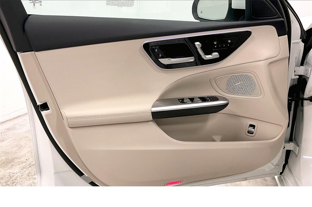 New 2025 Mercedes-Benz C 300 4MATIC Sedan image 10