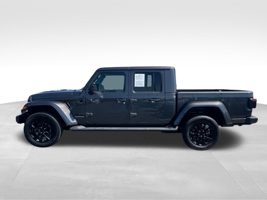 Used 2021 Jeep Gladiator Overland AWD/4WD image 2