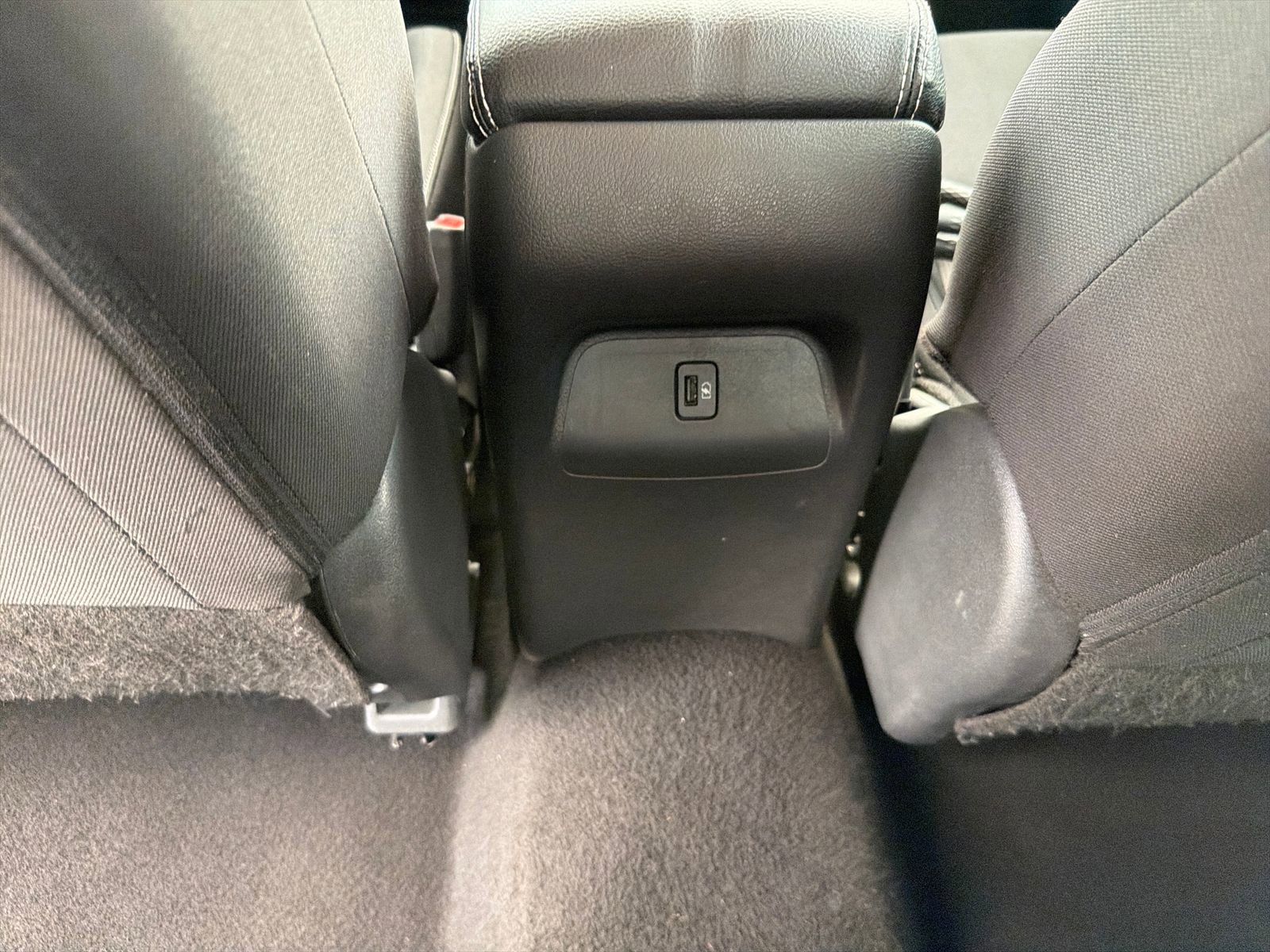 Certified 2020 Nissan Sentra SV FWD image 30