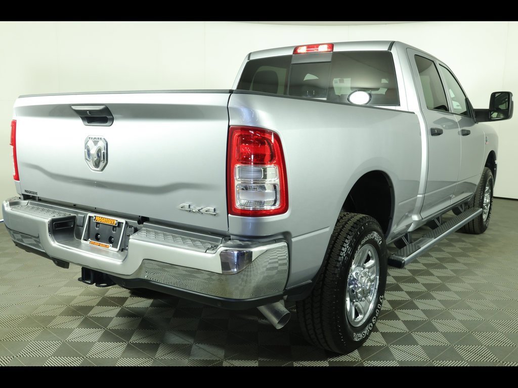Used 2024 RAM 2500 Tradesman w/ Chrome Appearance Group image 25
