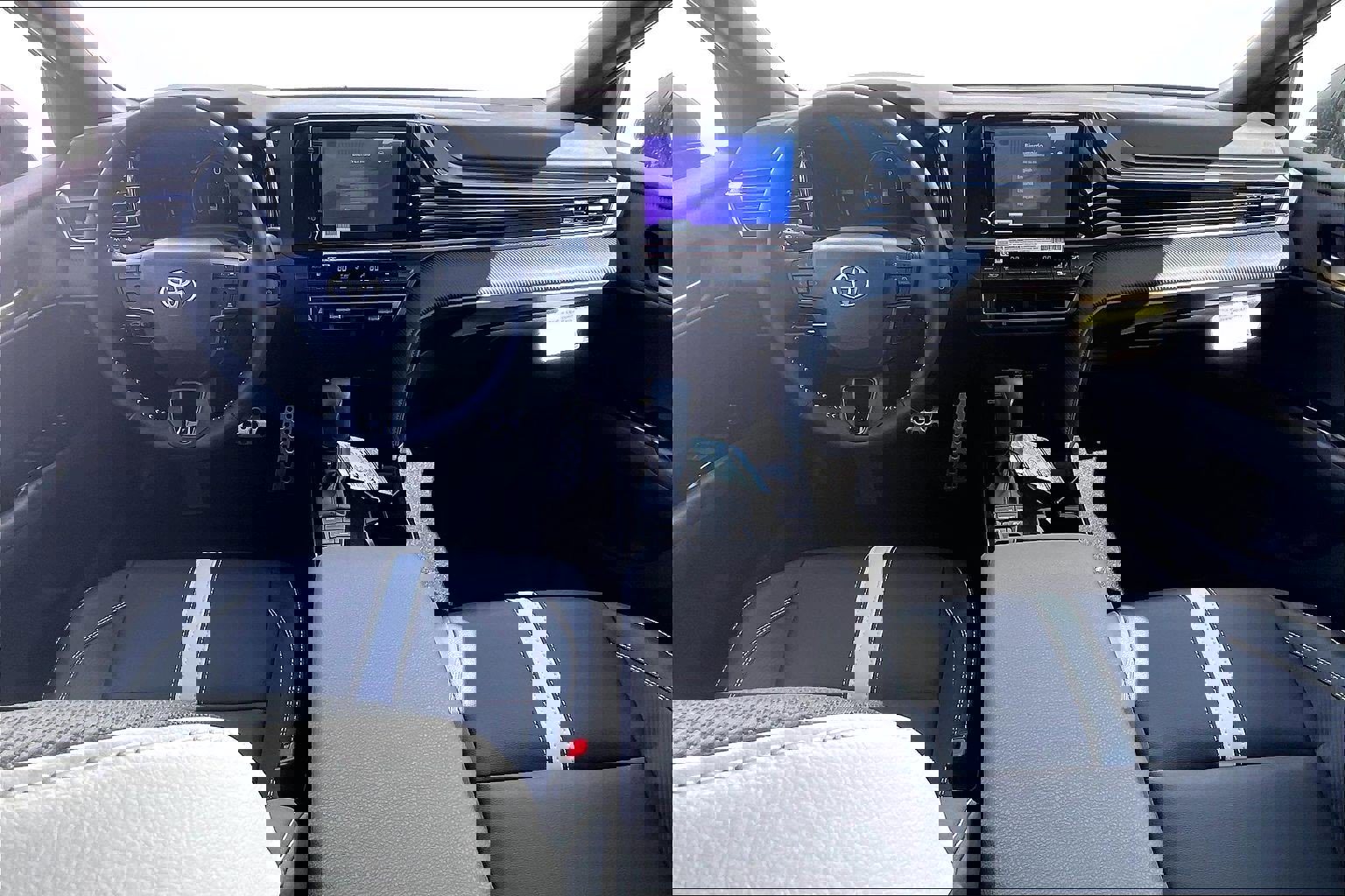 New 2026 Toyota Camry SE image 6