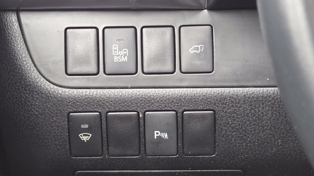 Used 2016 Toyota Highlander Limited AWD/4WD image 28