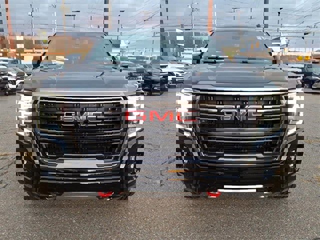 Used 2023 GMC Yukon XL AT4 w/ AT4 Premium Plus Package image 8