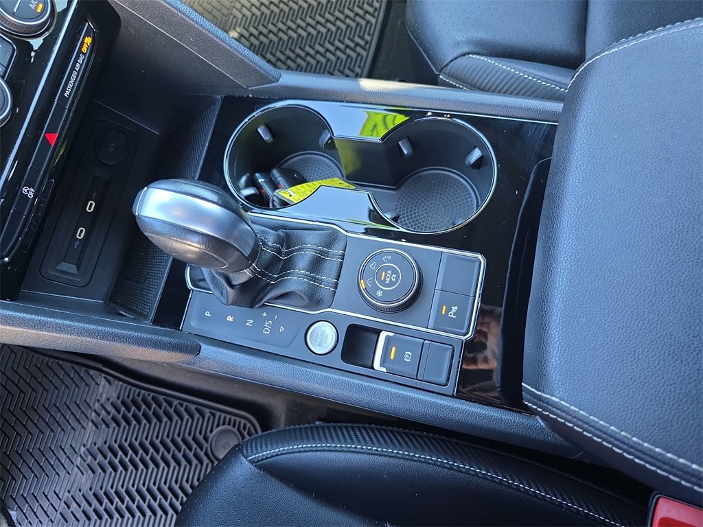 Used 2023 Volkswagen Atlas Cross Sport SE w/ Black Wheel Package image 21