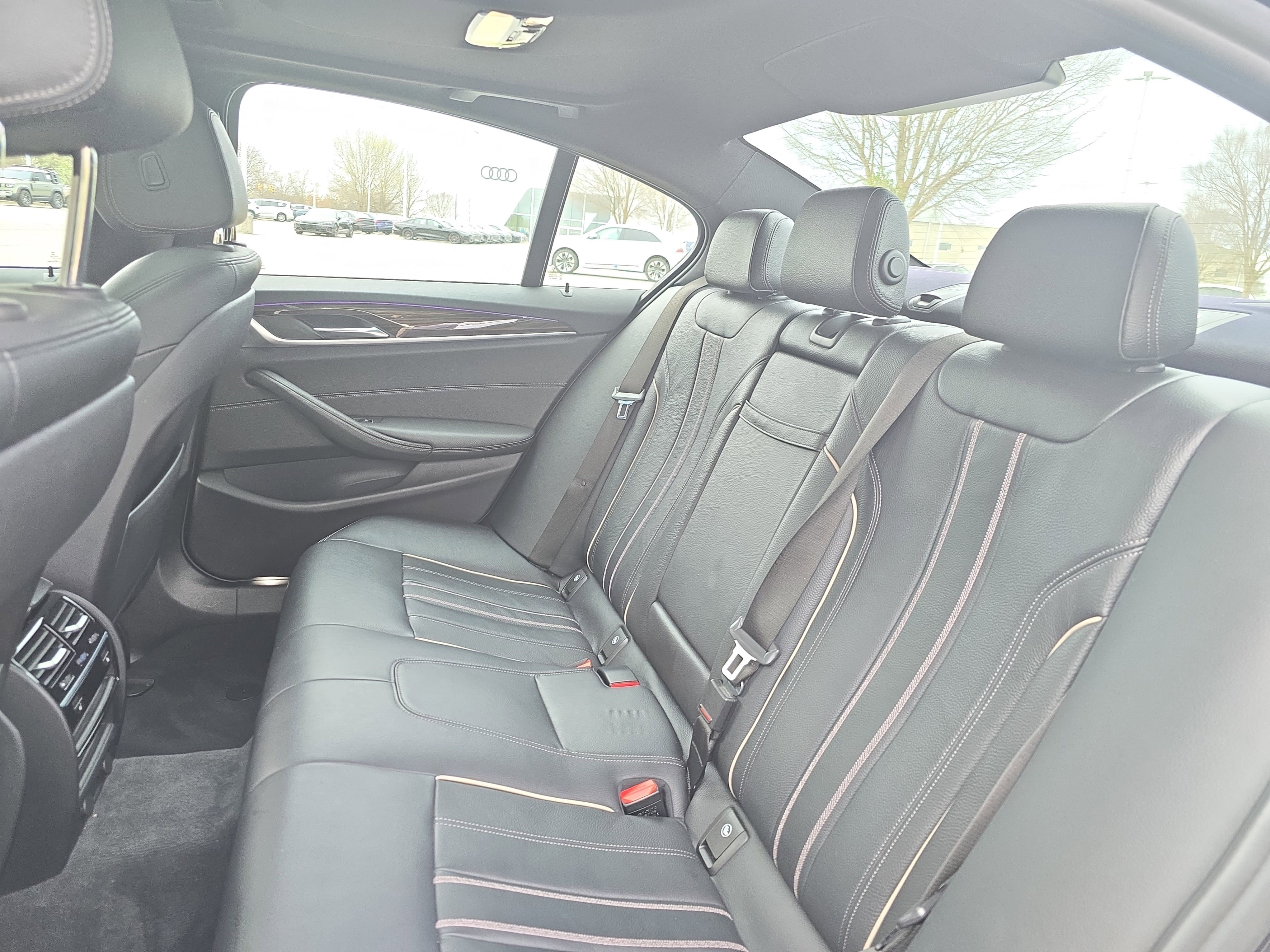 Used 2019 BMW 530i xDrive w/ Convenience Package image 14