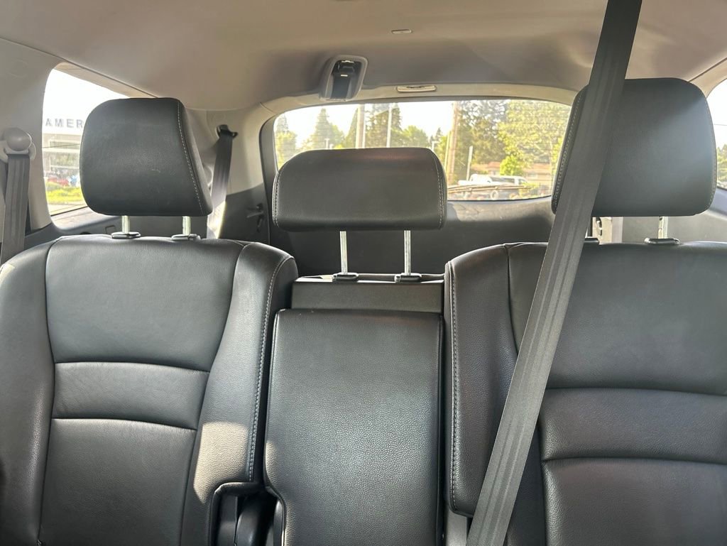Used 2017 Honda Pilot Touring image 12