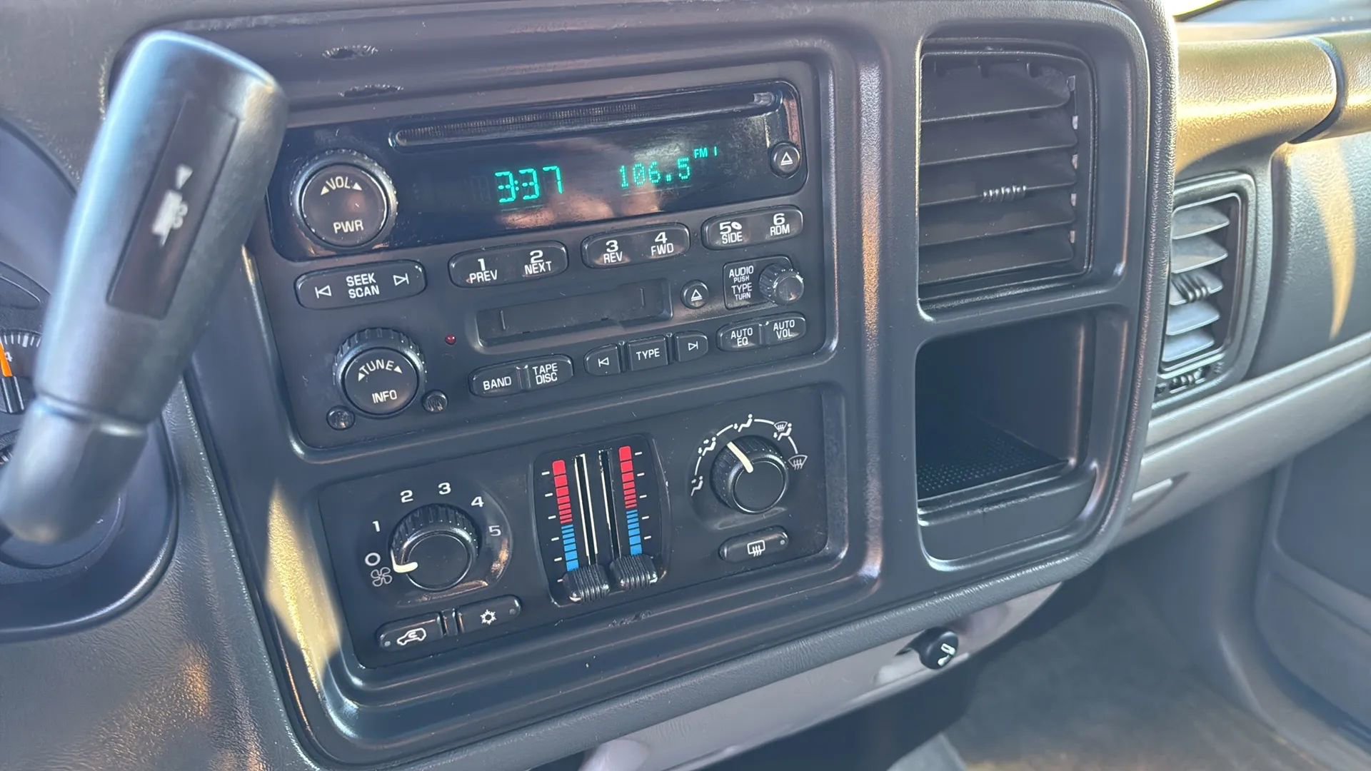 Used 2005 Chevrolet Suburban LS w/ Cargo Package image 18