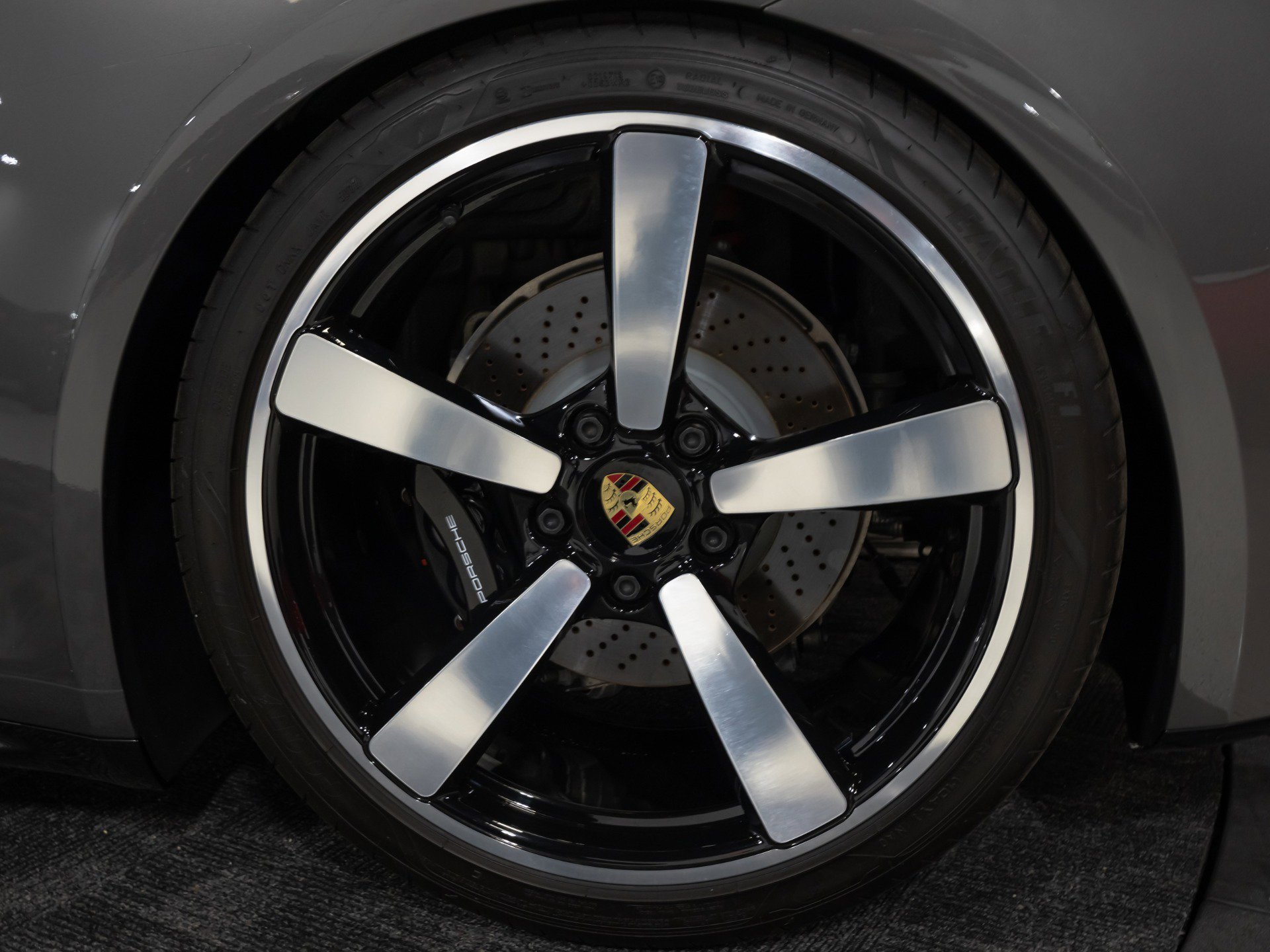 Used 2023 Porsche 911 Carrera 4S image 26