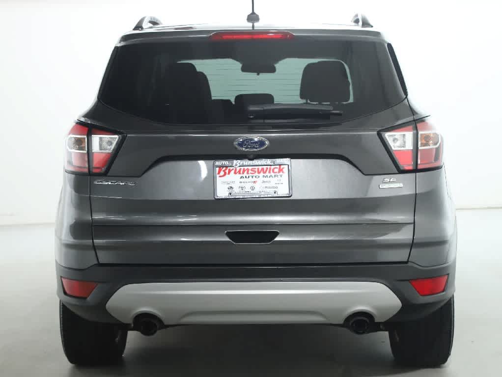 Used 2017 Ford Escape SE w/ Equipment Group 201A FWD image 44