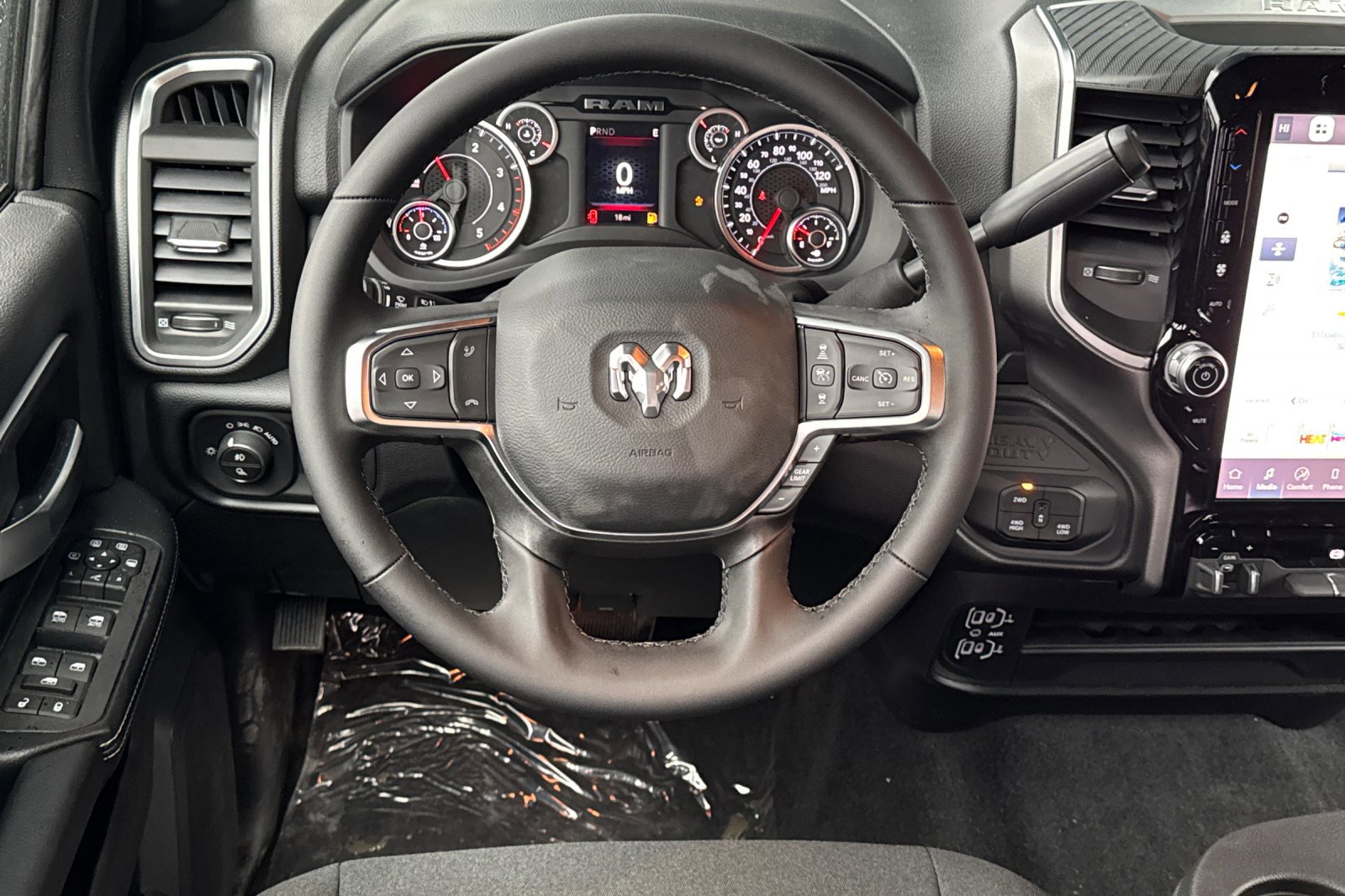 New 2026 RAM 2500 Big Horn AWD/4WD image 12