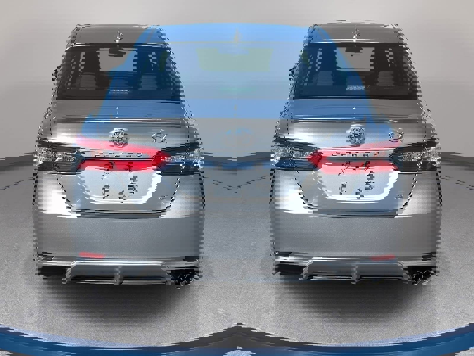 Used 2020 Toyota Camry SE FWD image 6