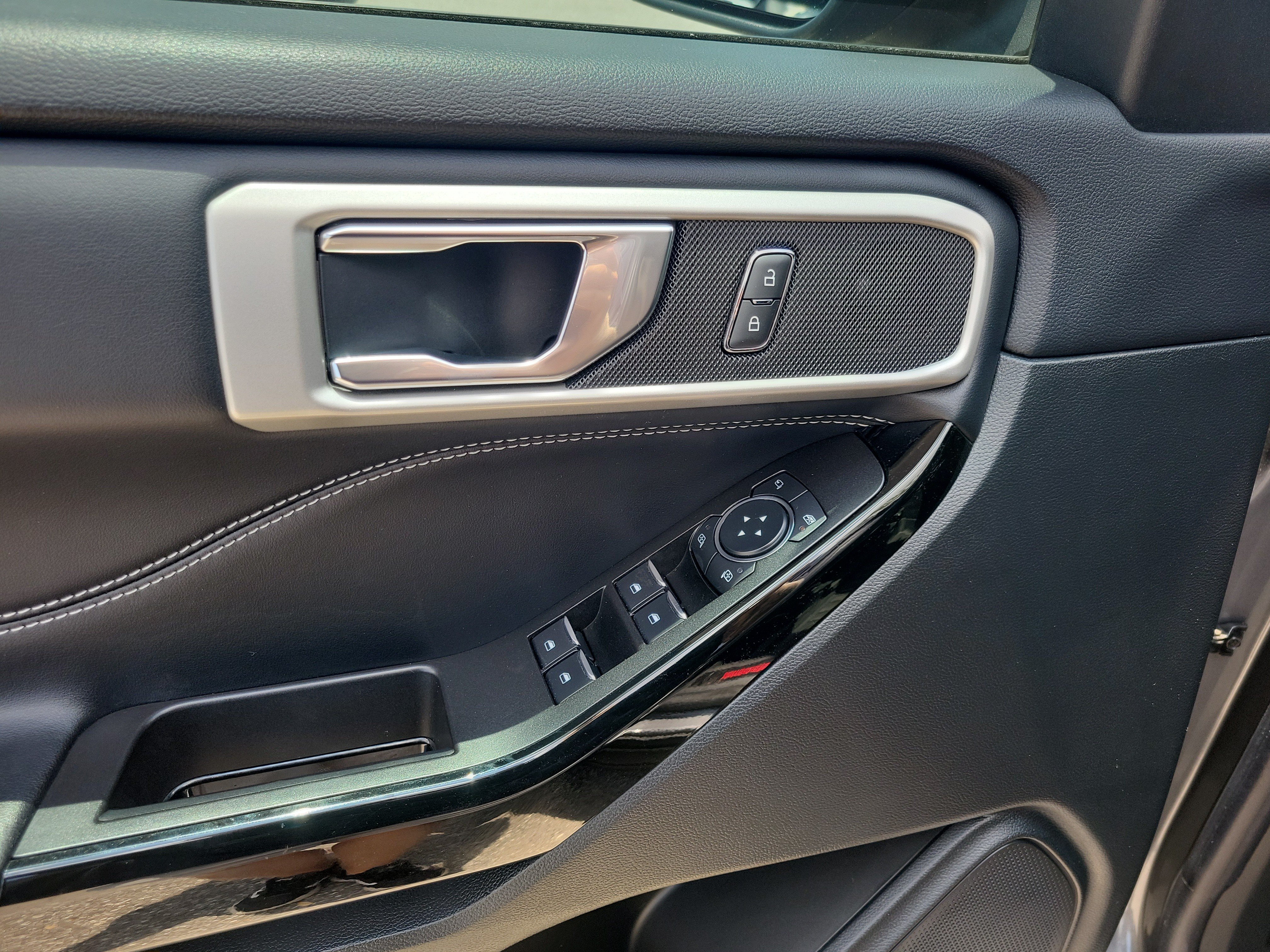 Used 2022 Ford Explorer ST w/ ST Street Pack RWD image 17