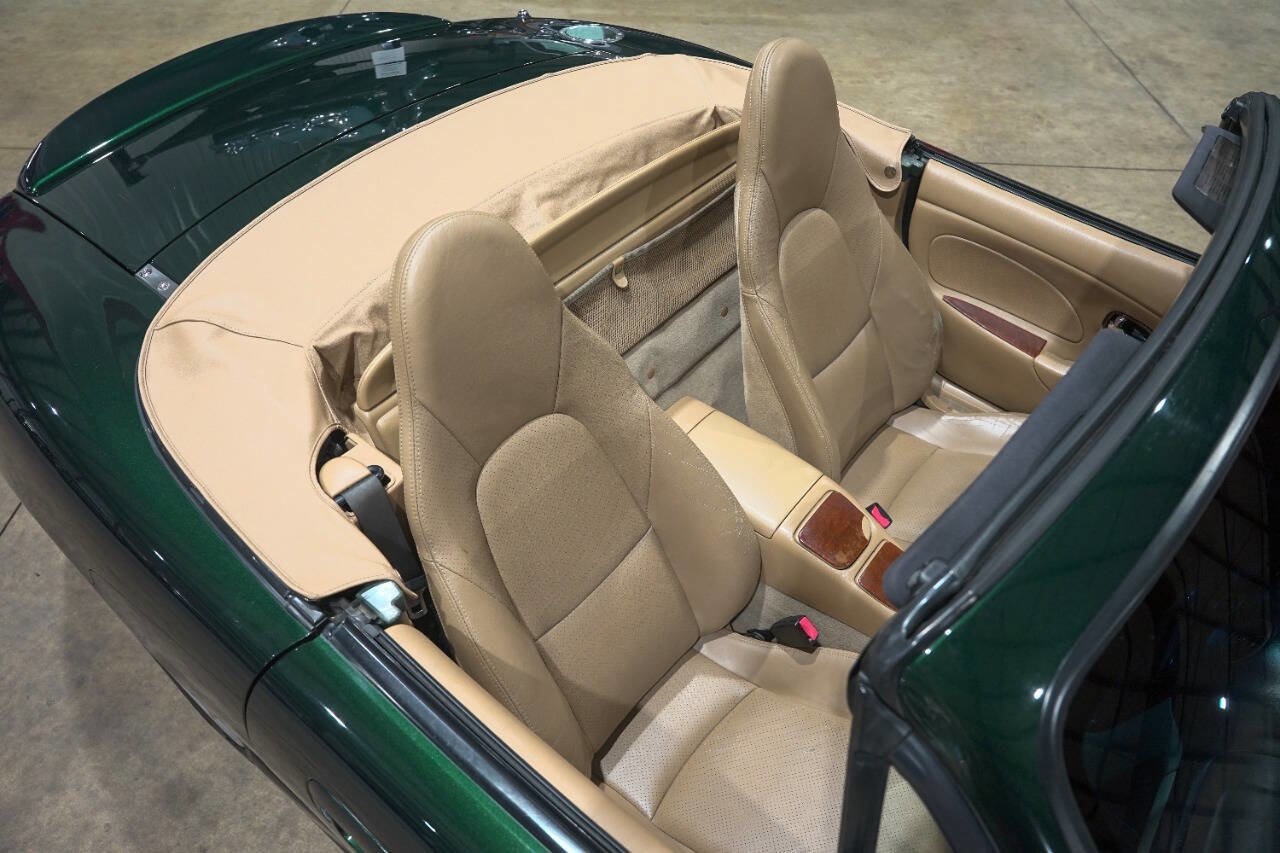 Used 2002 MAZDA MX-5 Miata LS RWD image 18