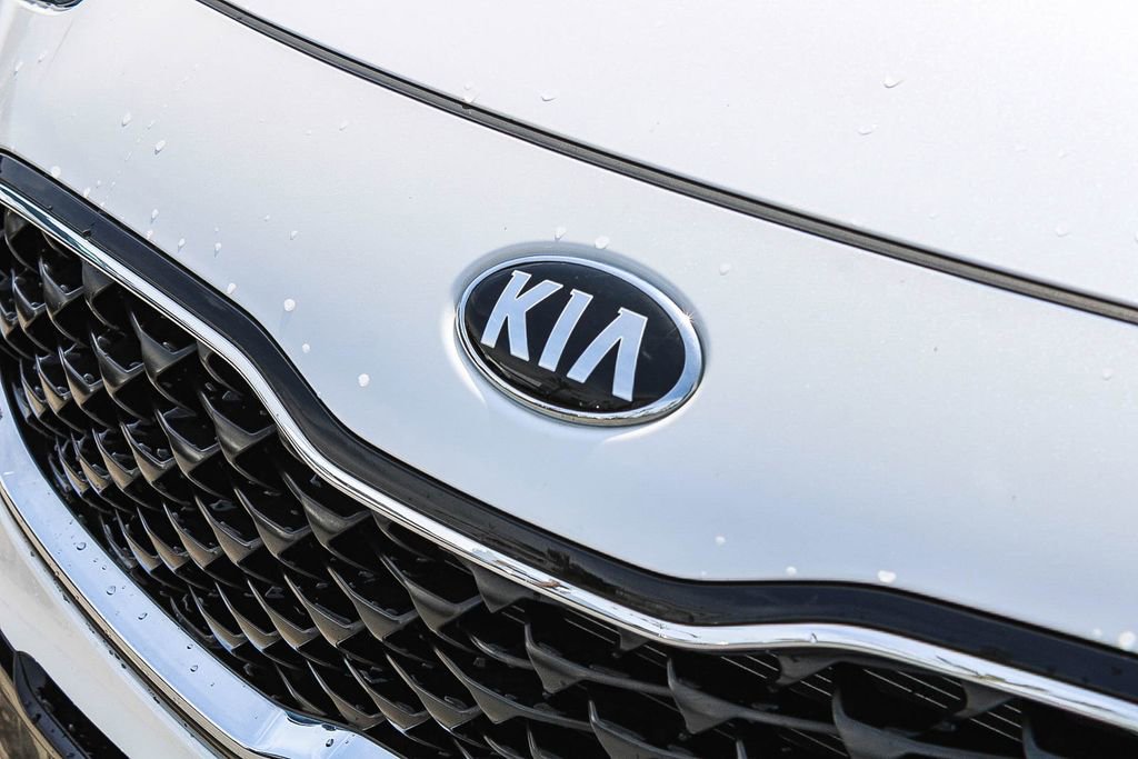 Used 2022 Kia Sportage LX image 9