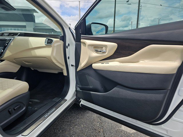 Certified 2023 Nissan Murano Platinum w/ Cargo Package AWD/4WD image 12